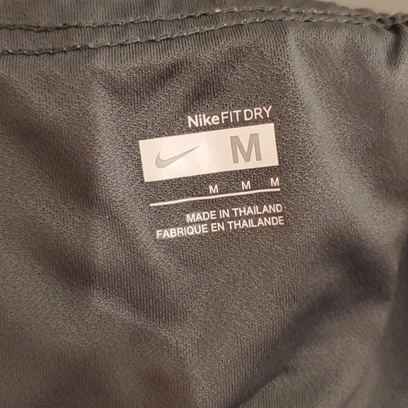 Nike running shorts - Picture 3 of 3